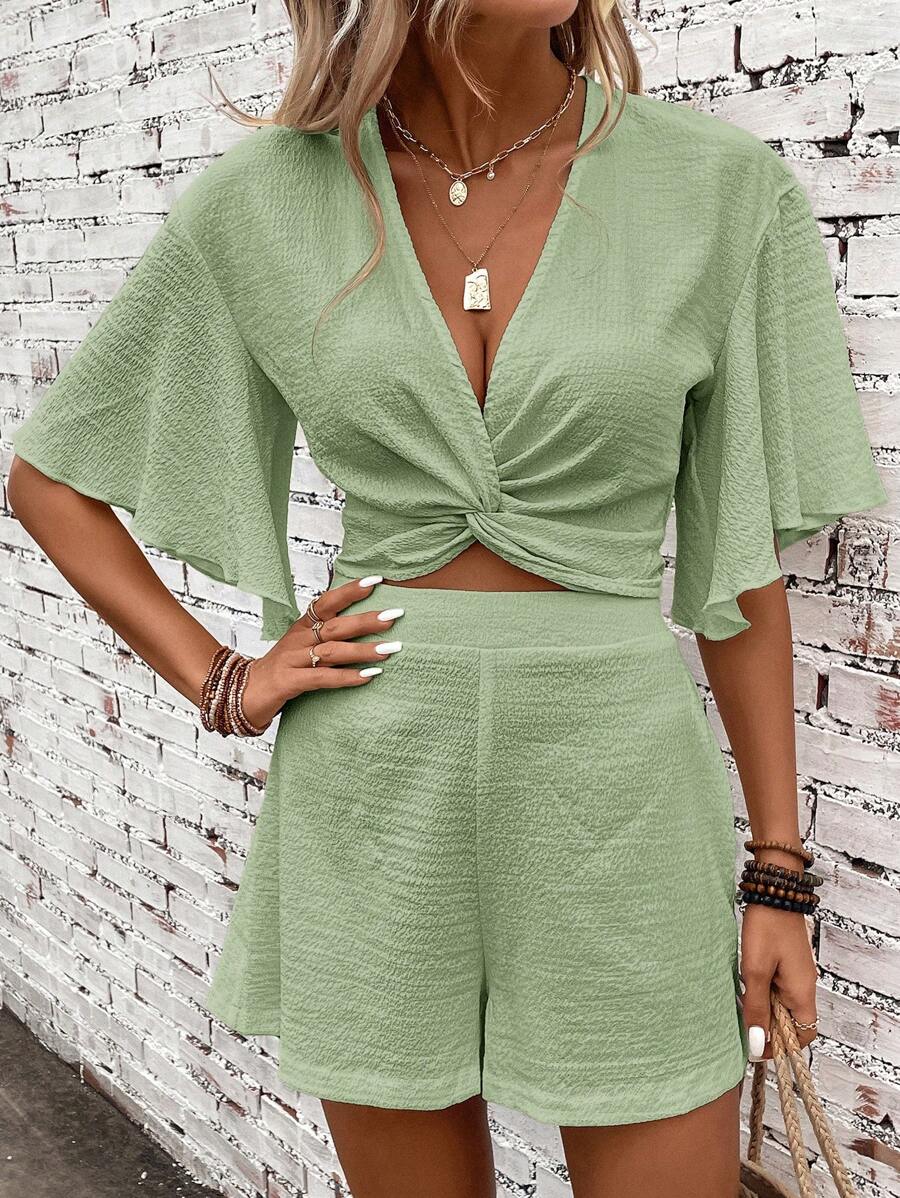 SHEIN Clasi Bộ áo crop top tay cánh bướm xoắn phía trước và quần short hai mảnh - màu xanh lá - Xem 1