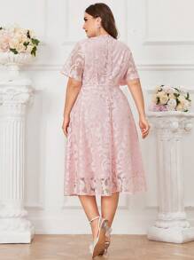 SHEIN Clasi Vestido de encaje con flores en relieve de color rosa talla grande para invitadas de boda - Rosa - Ver 2