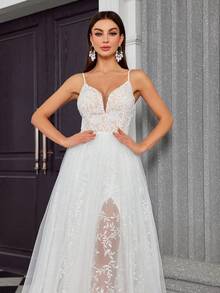 Spaghetti Strap V-Neck Embroidered Lace Mesh Flared Slit Wedding Dress - White - View 4