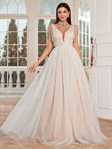 V-Neck Embroidered Lace Beaded Tassel Contrast Color Mesh Flared Wedding Dress Bridal Gown - White - View 3