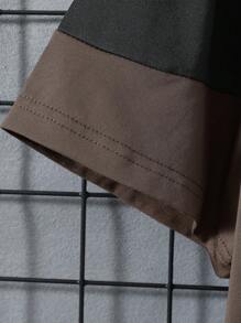 少年男孩對比色字母印花T恤和短褲套裝