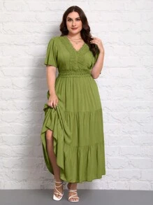 SHEIN VCAY Plus Size Women's Lace Splicing Dress With Ruffle Hemline And Cinching Waist