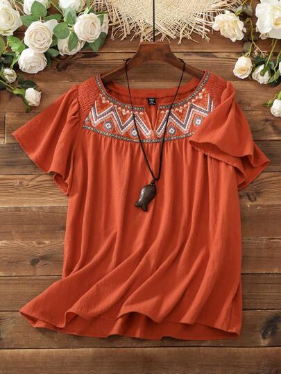 SHEIN LUNE Plus Size Round Neck Casual Embroidered Shirt With Flutter Sleeves For Spring/Summer