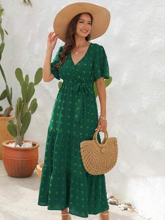 V-Neck High Waistband Dress With Wool Ball Long Short Sleeved Dress For Vacation And Tourism