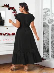 SHEIN Belle Kích thước lớn Của phụ nữ Màu thuần Cổ v Tay áo xù Dài Đầm - màu đen - Xem 2