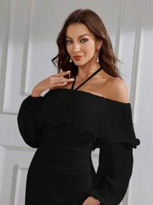 Modelyn Robe longue fendue ras-du-cou avec encolure halter de couleur unie