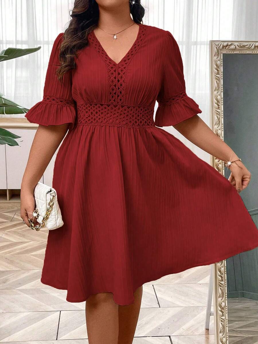 SHEIN LUNE 大尺碼單色花邊拼接波浪袖裙 - 紅色 - 查看 1