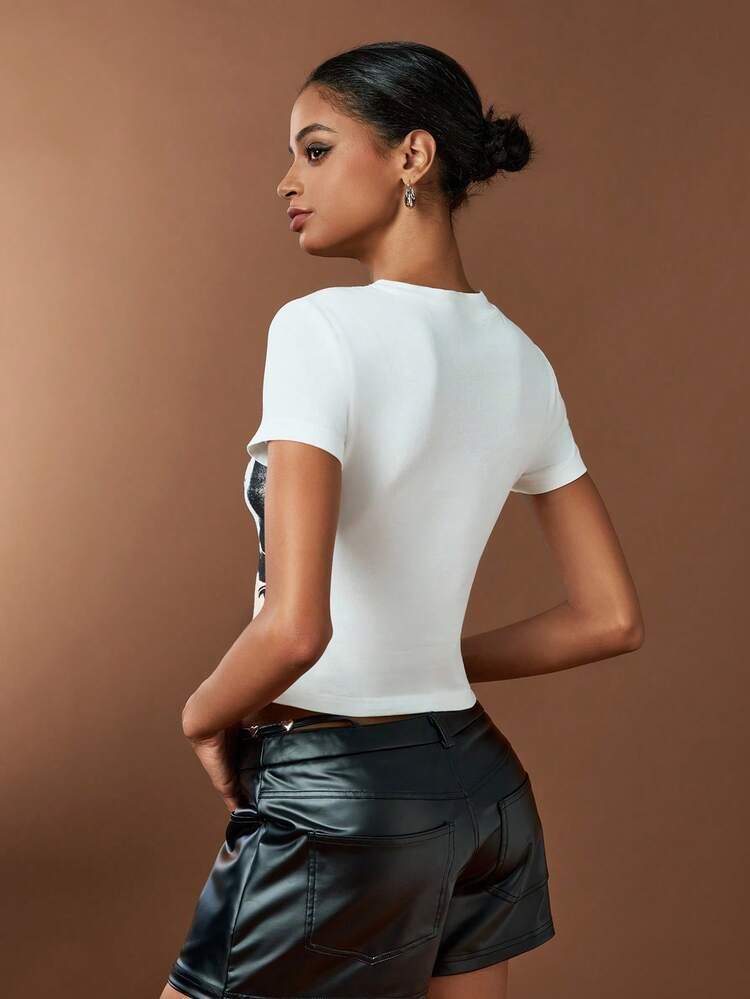 Portrait Printed Round Neck Slim-Fit Short Sleeve T-Shirt