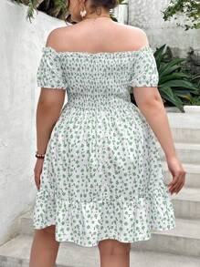 Flirla Robe moulante à épaules dénudées avec volants et ourlet frangé, imprimé floral Ditsy frais, tailles grandes