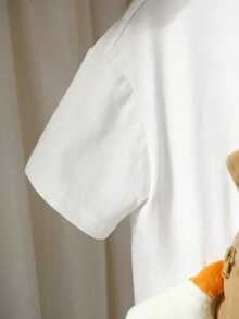 Boys' Comfortable And Cute Cartoon Pattern Short Sleeve T-shirt With 3d Foot Shape Pocket, Woven Shorts Set - Multicolor - View 3