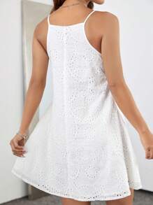 SHEIN Unity 1 件女式白色无袖圆领收腰伞形下摆孔眼刺绣连衣裙 - 白色 - 查看 2