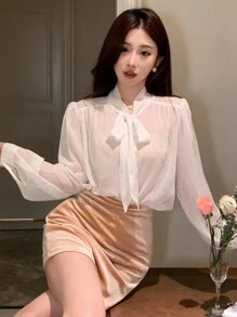 TrendSteals 純色提花綁帶寬鬆女襯衫,長袖適用於春夏季 - 米色 - 查看 3