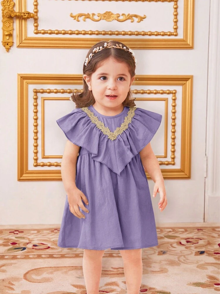 Baby Girl Casual Sleeveless Dress With Floral Applique Decor And Ruffle Hem