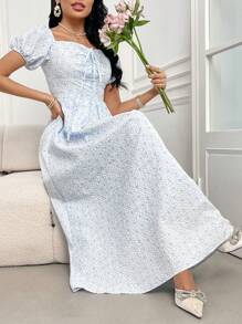 Modelyn Robe longue du soir à taille élastique avec imprimé floral et décolleté en cœur pour femmes - Bleu et Blanc - Voir 1