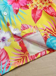 SHEIN Wildeya Camisa con cuello y manga corta con estampado de piñas y flores para chico joven, ideal para vacaciones de verano