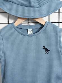 SHEIN 幼兒男孩休閒舒適恐龍圖案拼色短袖上衣配短褲和帽子套裝(二合一設計) - 彩色 - 查看 6