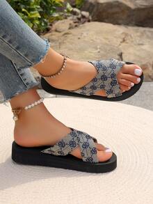 2024 Mùa hè Phong cách mới Vải in Dây đeo chéo Thanh lịch Ngoài trời bờ biển Kích thước lớn Của phụ nữ Nêm Dày Đáy Dép xăng đan - Xanh đậm - Xem 4