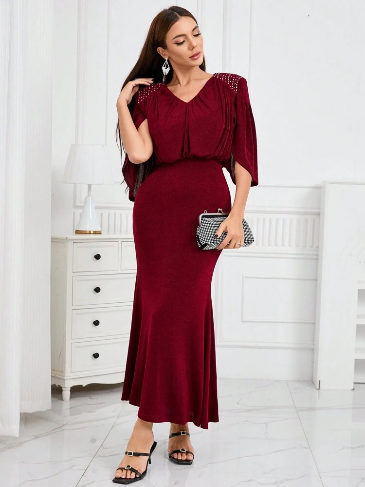 Burgundy Red Women's Fashionable V-Neckline Sleeveless Bodycon Dress, Perfect For Parties And Gatherings Long Evening Dresses