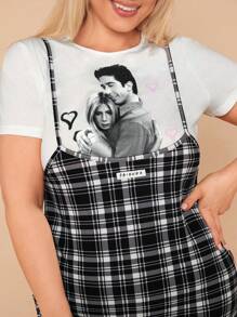 FRIENDS X SHEIN Plus Knitted Body-Hugging Dress In Black & White Gingham With Rach & Ross Photo Print, 2 Pieces Set - White - View 6