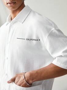 Manfinity VCAY 男裝休閒襯衫,印有字母印花和雙口袋 - 白色 - 查看 4