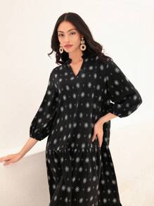 Seusyu 女用荷葉邊全印花缺角領口連身裙 - 黑色 - 查看 3