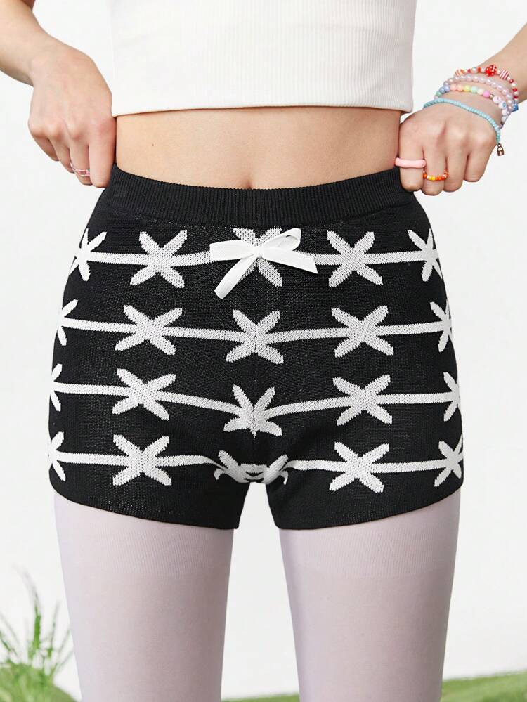 Casual Women's Short Sleeve Sweater And Shorts Set With All Over Print