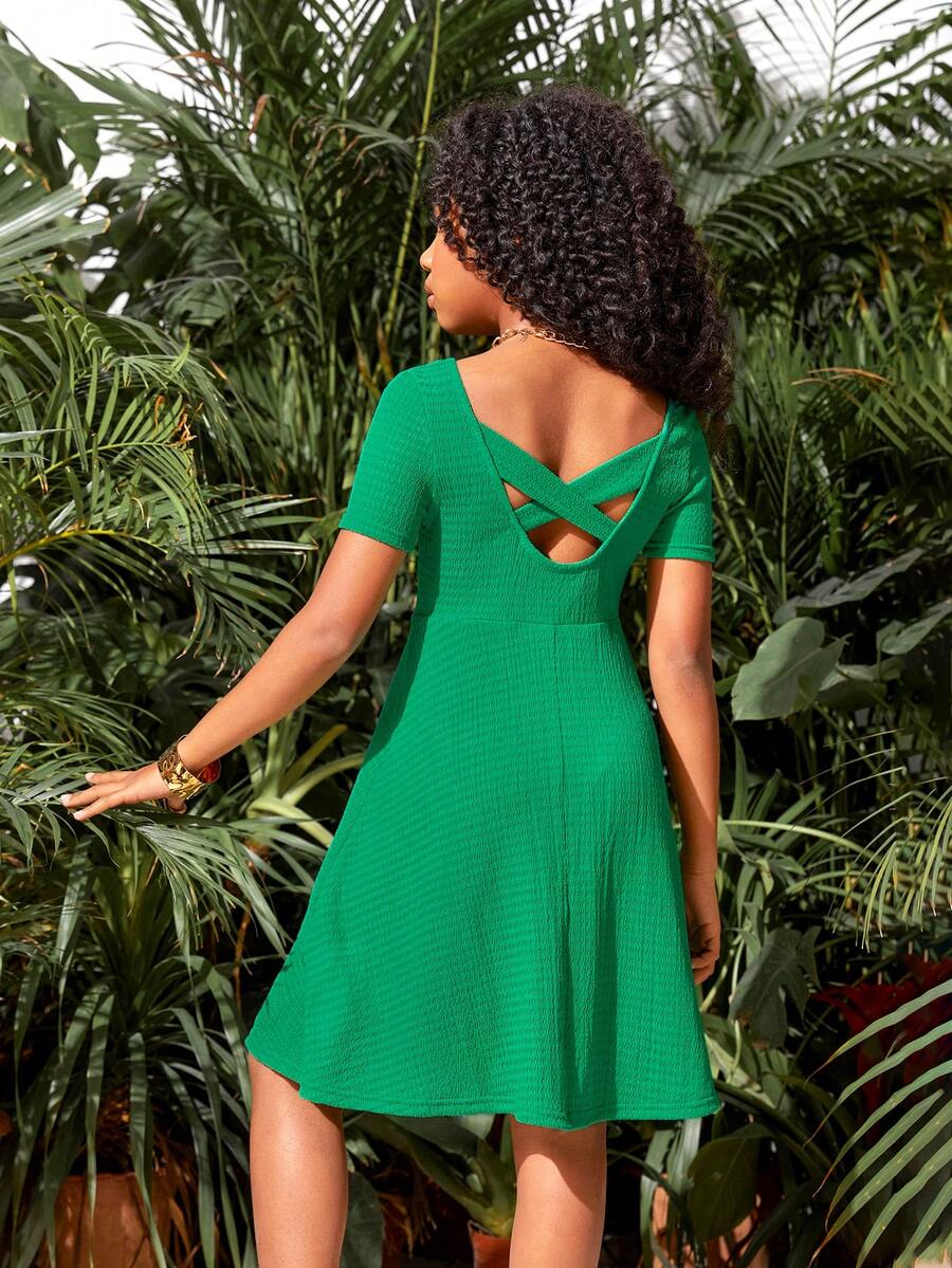 SHEIN 少女時尚街頭潮流春夏針織純色後交叉短袖連衣裙 - 綠色 - 查看 1