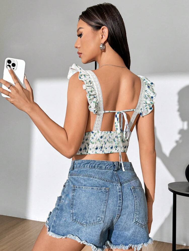 Women's Vintage Floral Print Crop Top With Flutter Sleeve