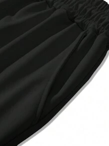 Manfinity LEGND 男士賽車紋下垂肩t恤和短褲套裝 - 彩色 - 查看 7