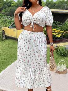 SHEIN LUNE Conjunto de top corto con escote de corazón y falda con estampado floral diminuto para tallas grandes - Blanco - Ver 1