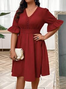 SHEIN LUNE 大尺碼單色花邊拼接波浪袖裙 - 紅色 - 查看 3