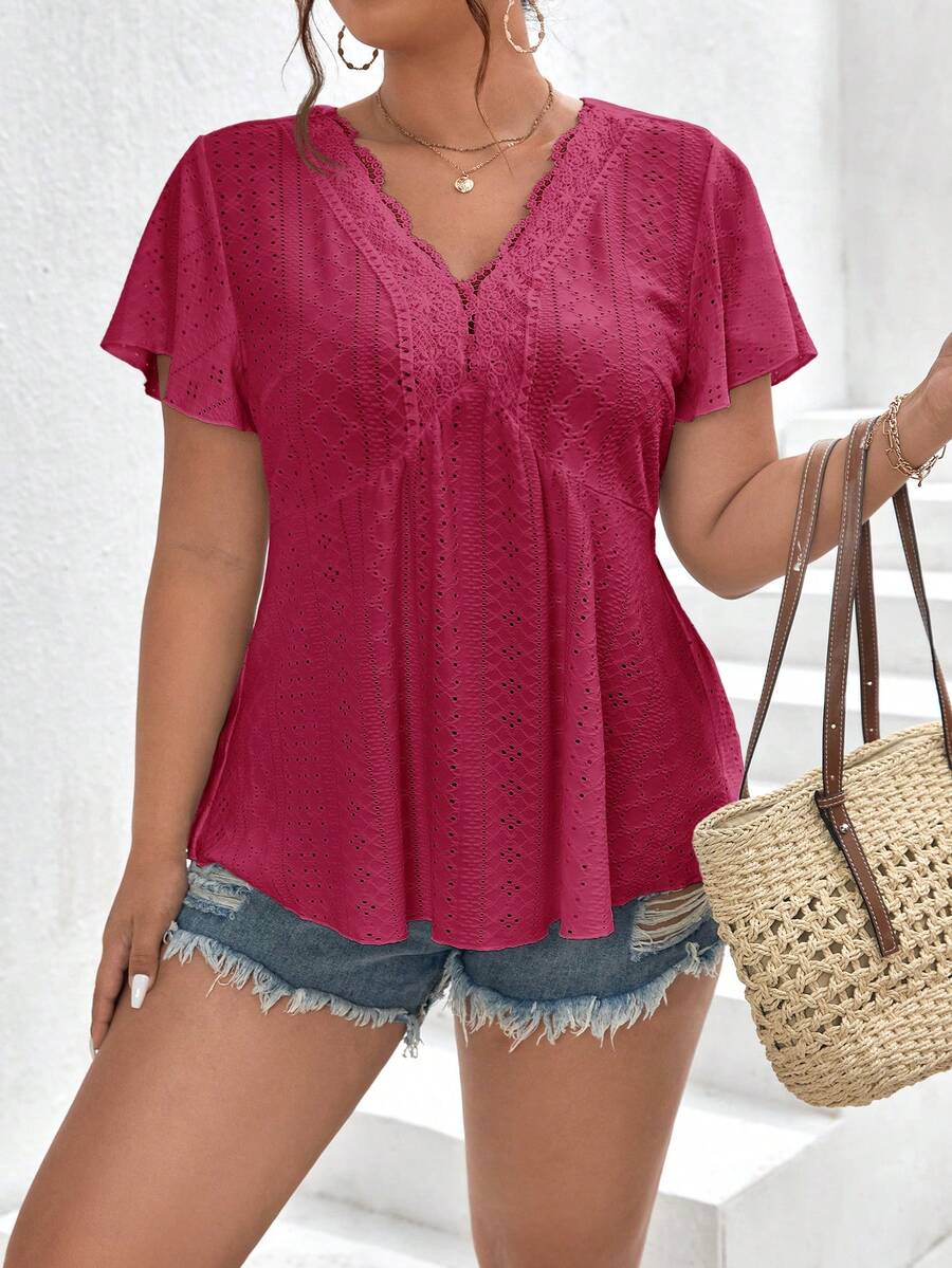 SHEIN Frenchy 大尺碼女士蕾絲拼接短袖t恤,夏季 - 酒紅色 - 查看 1