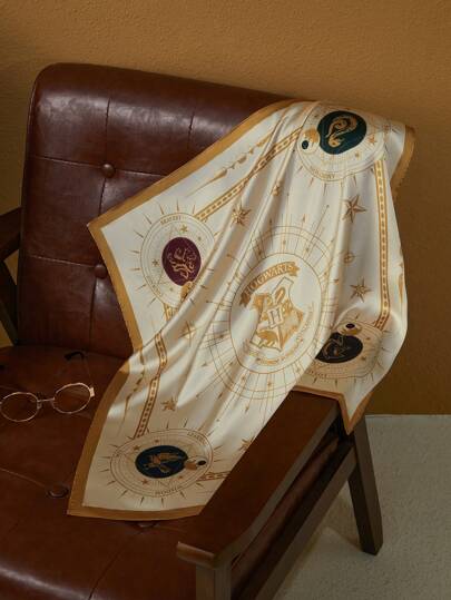 HARRY POTTER X SHEIN 70*70厘米柔软方巾，光滑亮泽，适合作为礼物、情人节礼物或开学礼物