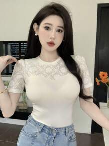 DAZY 女士夏季蕾丝镶片圆领短袖 T 恤，新年除夕