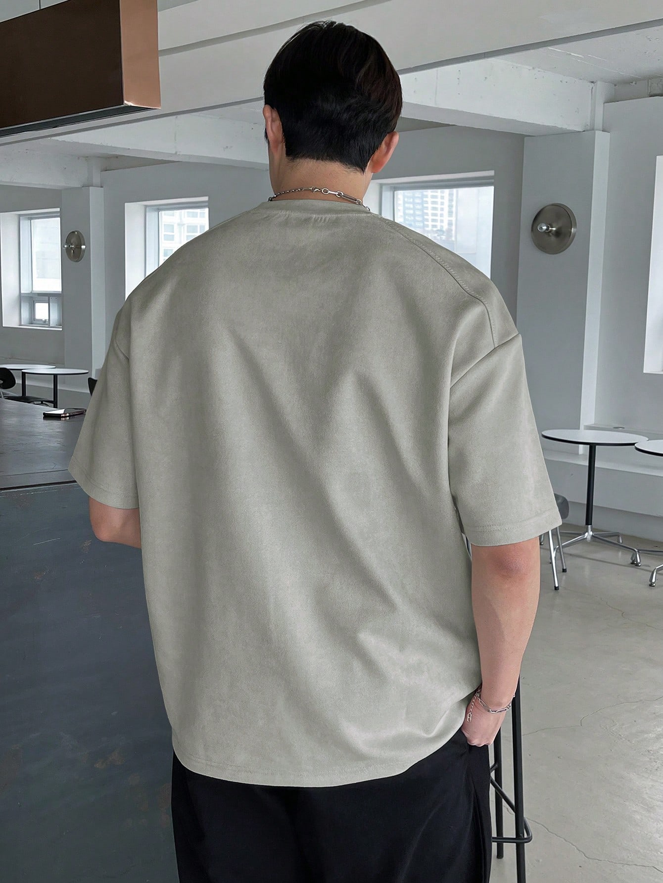 DAZY قميص رجالي صيفي بطبعة الحروف والكتفان منخفضان...