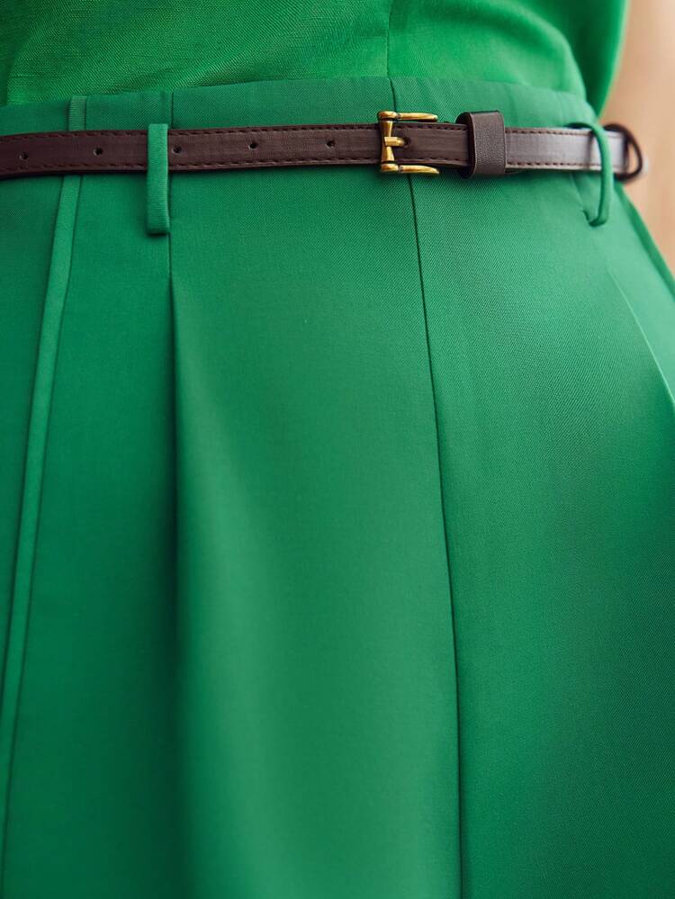 SOLID FOLD PLEATED SLANT POCKET SHORTS WITH BELT