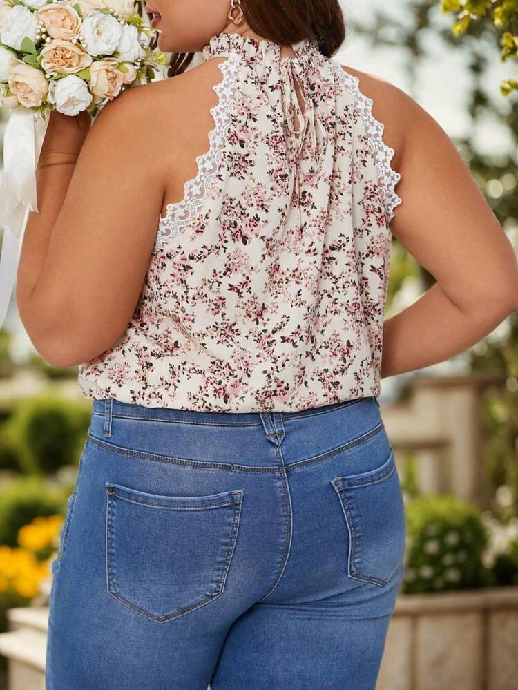Plus Size Floral Splicing Lace Halterneck Tank Top