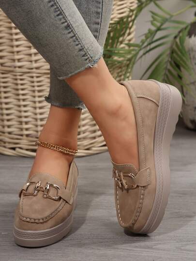 Fall/Winter Women's Casual Sport Shoes With Comfortable Soft Sole, Metallic Chain Decor, Loafers,Sneakers For Women