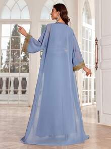 V-Neck Abito aderente con torsione sul davanti e giacca con apertura frontale in nastro di giunzione