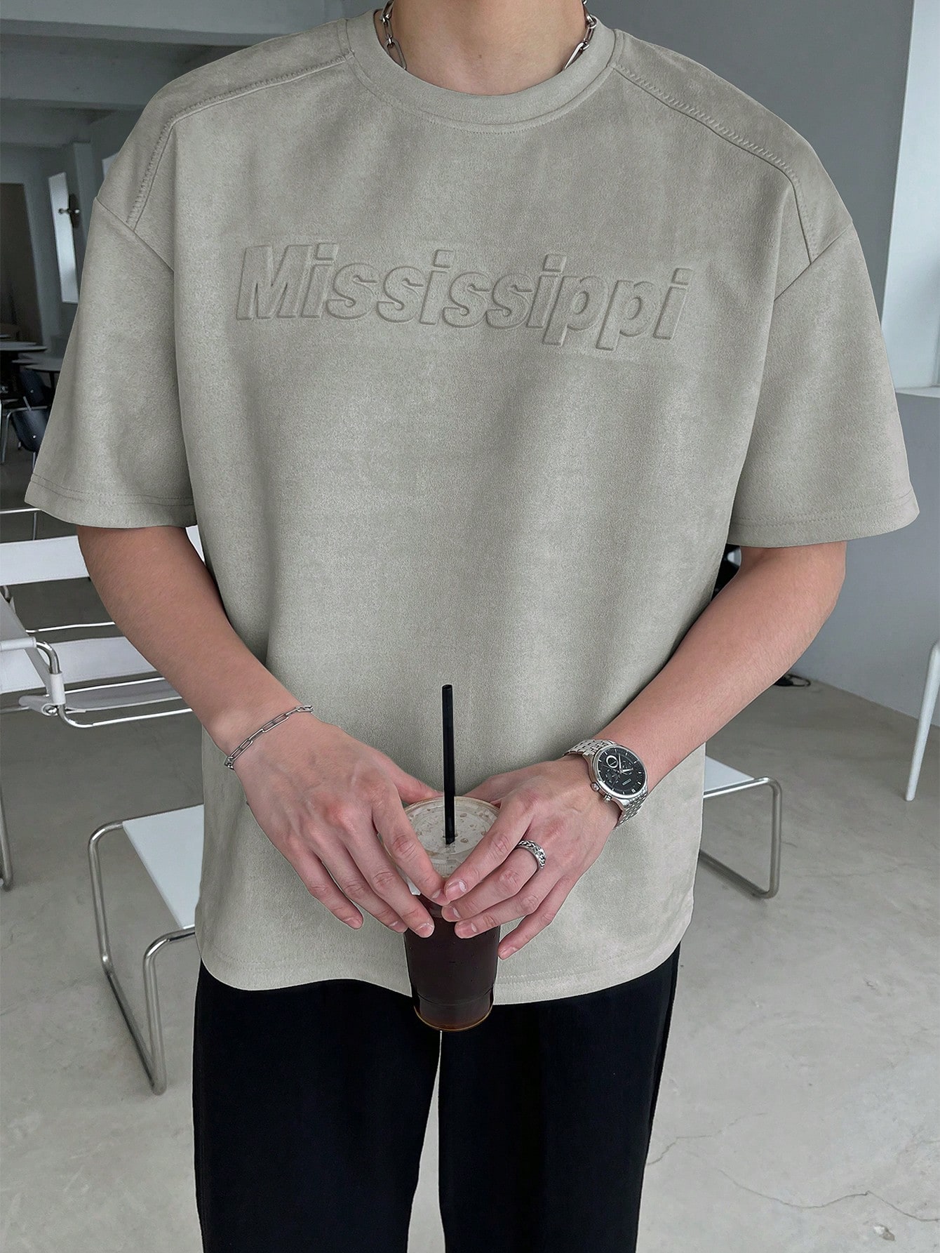 DAZY قميص رجالي صيفي بطبعة الحروف والكتفان منخفضان...