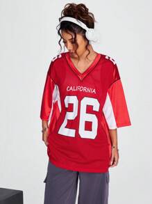 Coolane Camiseta De Cuello En V Con Hombro Caído Y Estampado De Letras Y Números