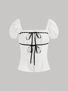 SHEIN MOD Atuendo Casual, Camisa De Color Con Lazo Decorativo A Contraste Con Cuello De Encaje Empalmado, Blanca