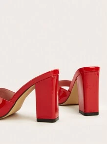 Glossy Red Thick Heel Fashion Versatile Women Dress Sandals - Red - View 5