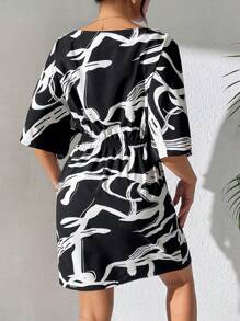 Calvaya Women's Fashionable Black And White Color Block Short Sleeve Dress