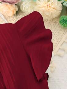 SHEIN Teen Girl Waist-Binding Beautiful And Fresh Fashion Long Dress