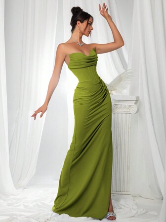 VIPGIRL エレガントなブライズメイドドレス:ストラップレス、フラットリングフィッティングサテンガウン、コルセットボディ&ドレープウエスト - ミニマリストラグジュアリーフォーマルイブニングウェア、ウェディングゲストアウトフィット