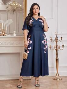 Modelyn 大碼花卉印花V領飄逸袖連衣裙 - 藏蓝色 - 查看 6