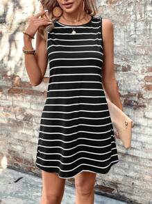 Easowa Classic Loose Striped A-Line Sleeveless Dress - Black and White - View 4