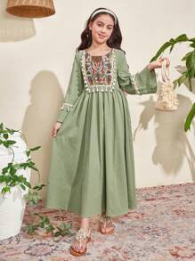 SHEIN Tween Girls' Lovely Elegant Round Neck Fringed Decorated Casual Vacation Dress