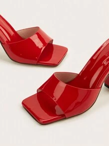 Glossy Red Thick Heel Fashion Versatile Women Dress Sandals - Red - View 4